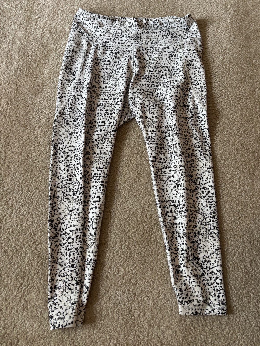 Old Navy Black and White Speckle Print Leggings